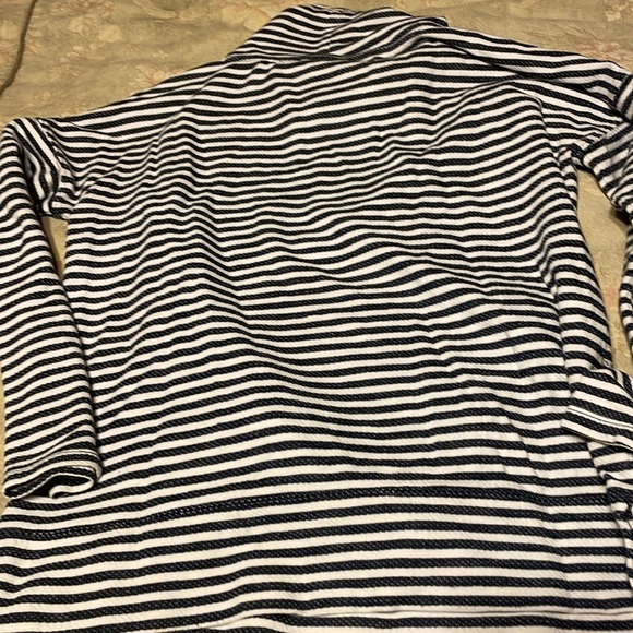 Talbots lightweight sweatshirt - Picture 7 of 7